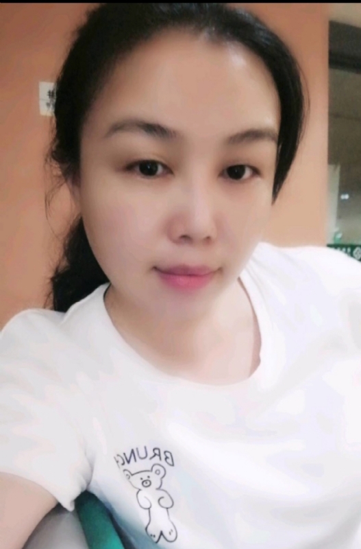 淡淡的云的第二张照片--贵港相亲服务中心