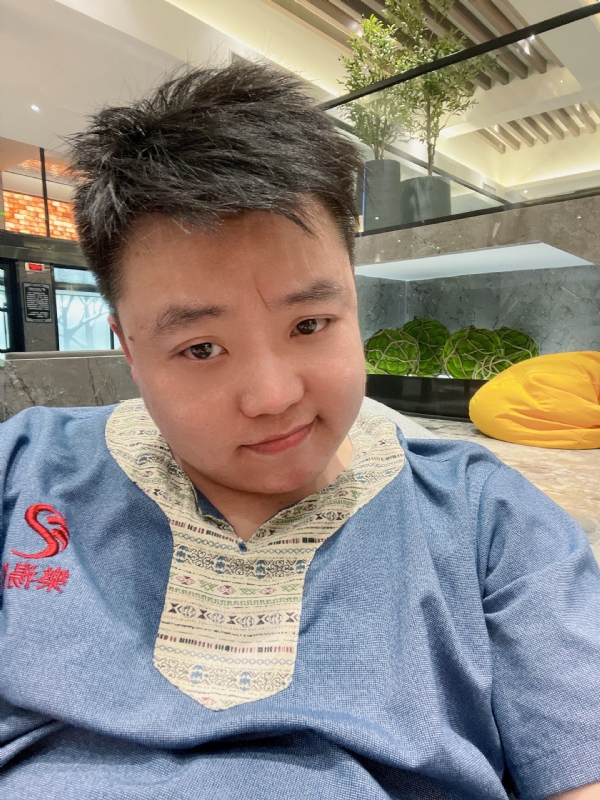 小恶魔的第一张照片--贵港相亲服务中心