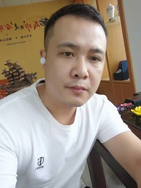 礼哥的第二张照片--贵港相亲服务中心