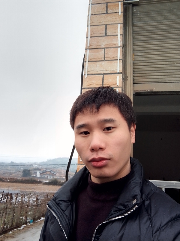 银色的羽翼的第一张照片--贵港相亲服务中心