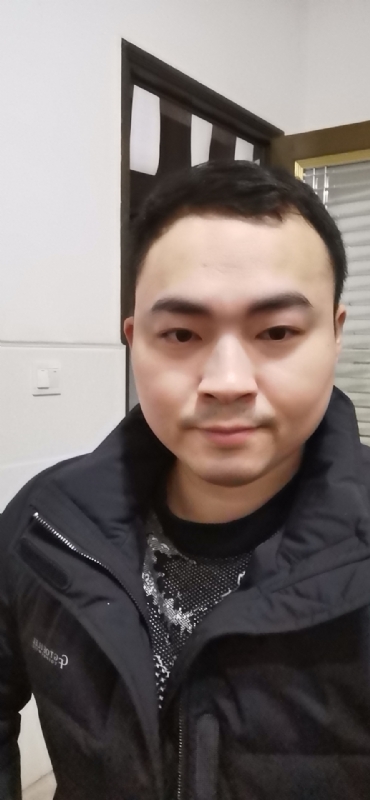 老实人的第一张照片--贵港相亲服务中心