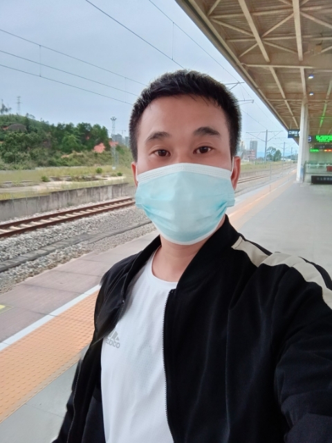 小李的第一张照片--贵港相亲服务中心