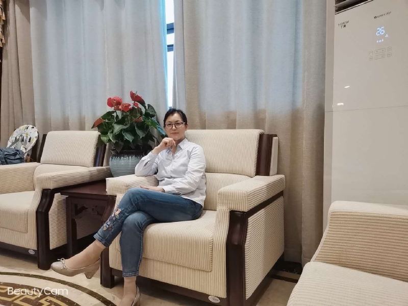 秋水伊人的第一张照片--贵港相亲服务中心