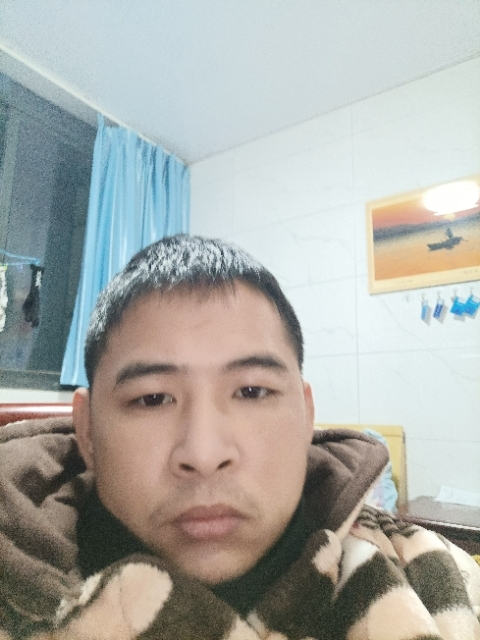 寂寞的第二张照片--贵港相亲服务中心