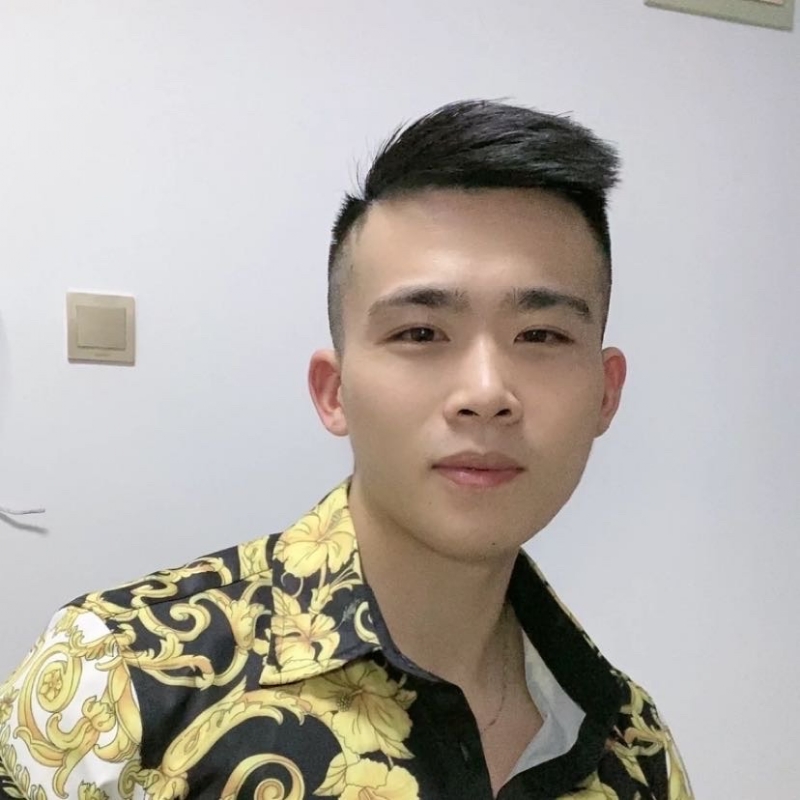 迷彩冲锋衣的第一张照片--贵港相亲服务中心