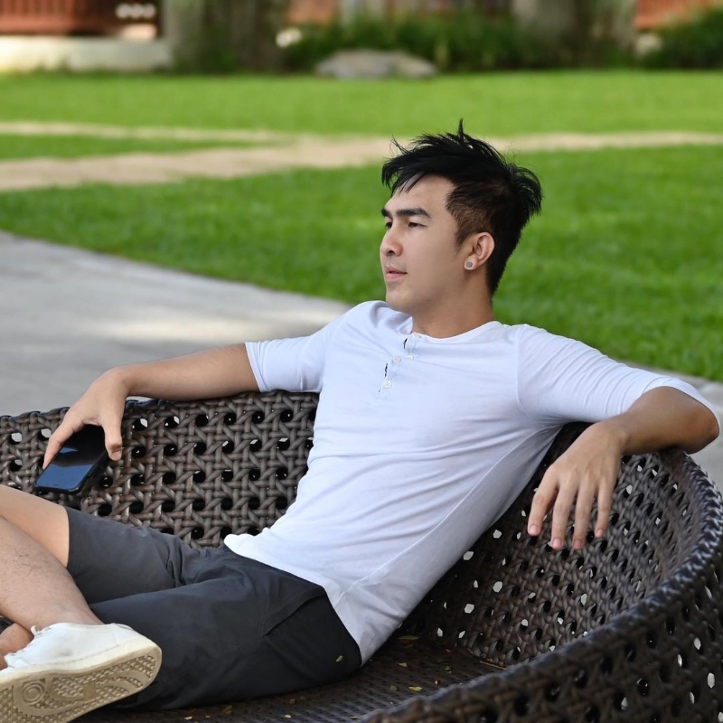 老曾的第一张照片--贵港相亲服务中心