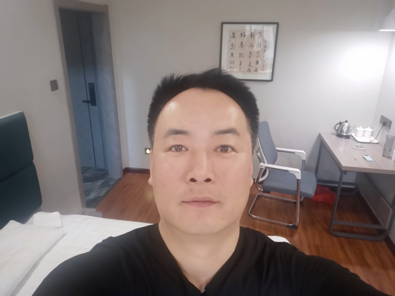 莫待花落空折枝的第一张照片--贵港相亲服务中心