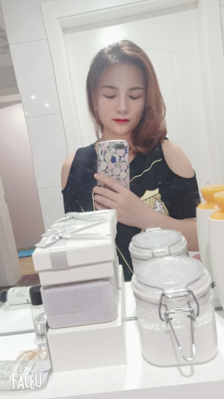 刘莲酥的第四张照片--贵港相亲服务中心