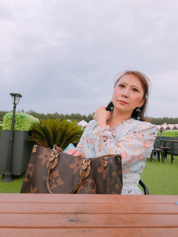 鸿运来的第一张照片--贵港相亲服务中心