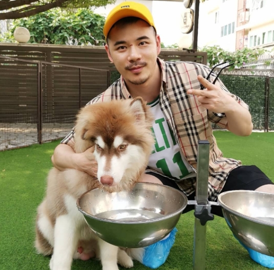 坚持的第一张照片--贵港相亲服务中心