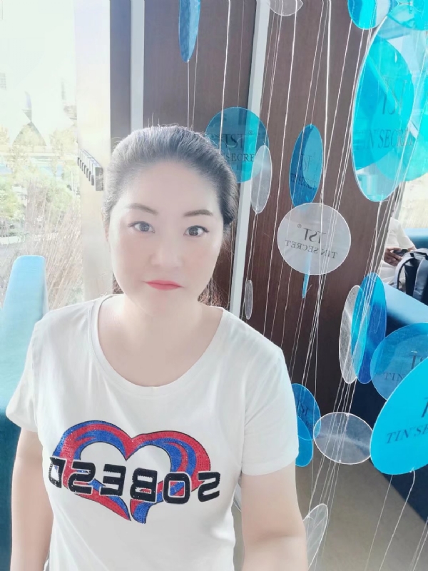 巷子里的童年的第一张照片--贵港相亲服务中心