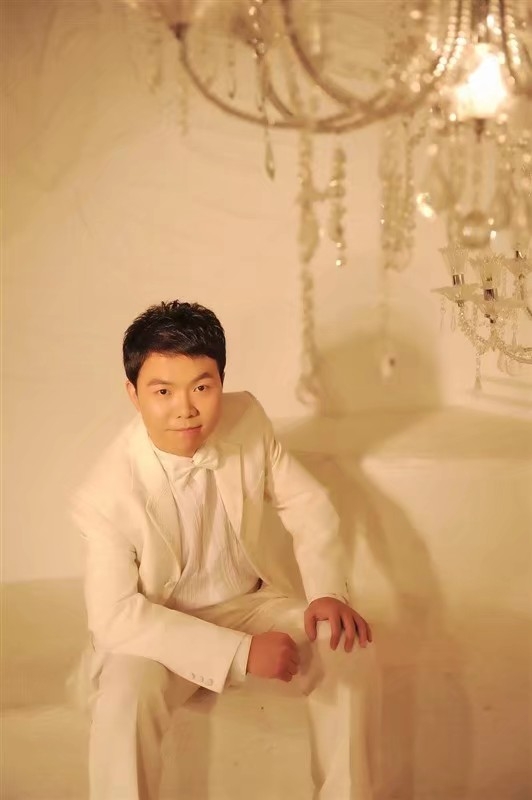 龙樱花的第一张照片--贵港相亲服务中心