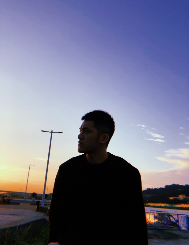 只抽半根煙的第二张照片--贵港相亲服务中心