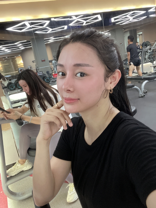 凉人心的第一张照片--贵港相亲服务中心