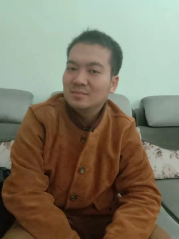 艺民的第一张照片--贵港相亲服务中心