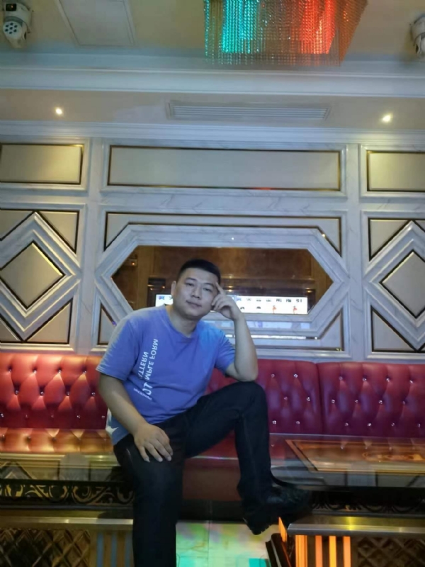 黄生的第四张照片--贵港相亲服务中心