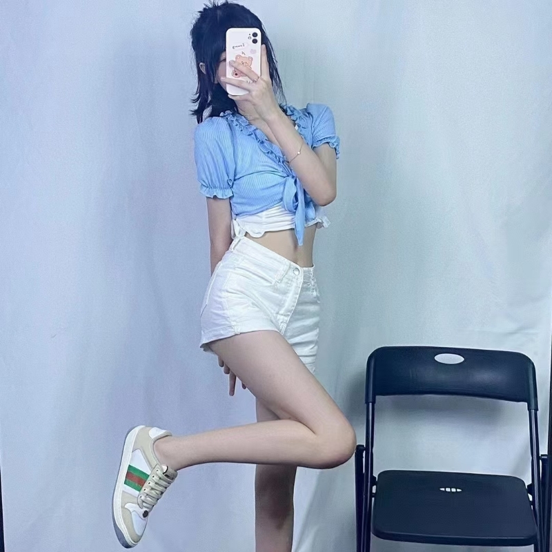 宝宝的第一张照片--贵港相亲服务中心