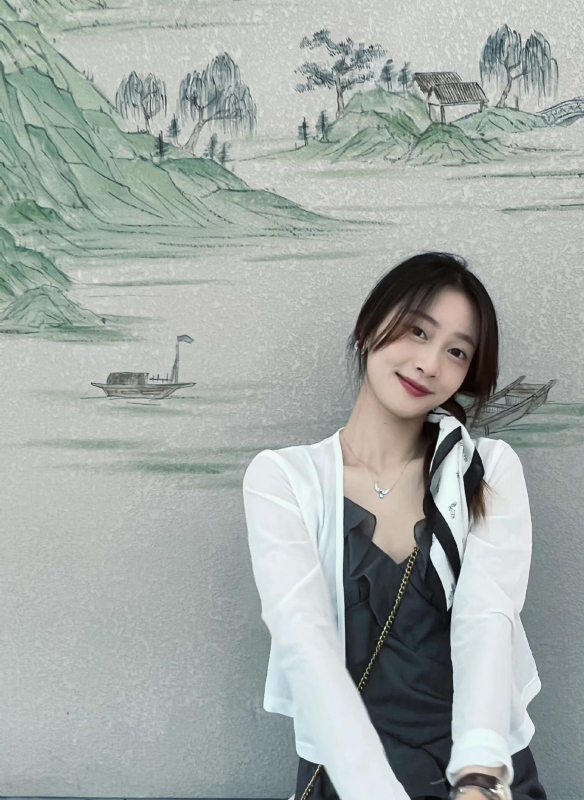 小趴菜的第一张照片--贵港相亲服务中心