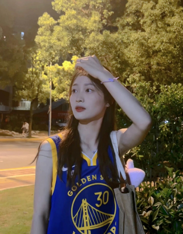 小趴菜的第三张照片--贵港相亲服务中心