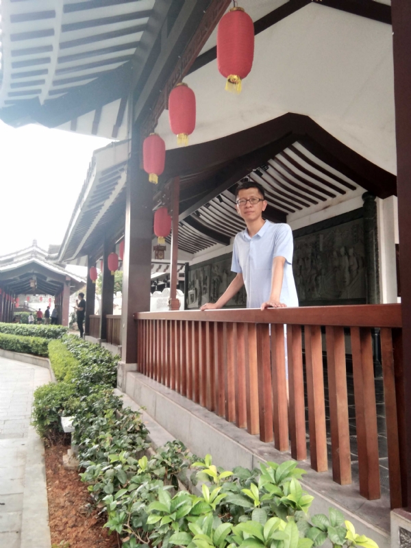 lijian的第一张照片--贵港相亲服务中心