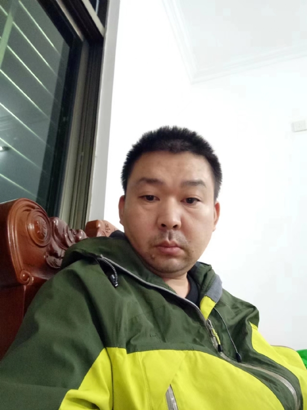 阿汤的第一张照片--贵港相亲服务中心