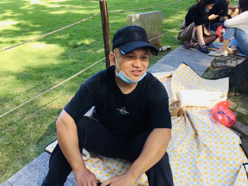 好大一颗石头的第一张照片--贵港相亲服务中心