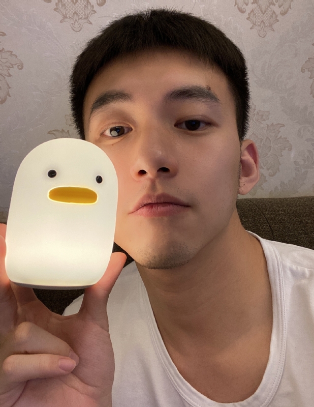 绝世大冤种的第三张照片--贵港相亲服务中心