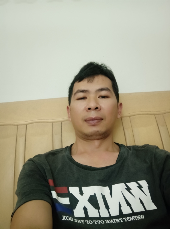 小伙子的第四张照片--贵港相亲服务中心