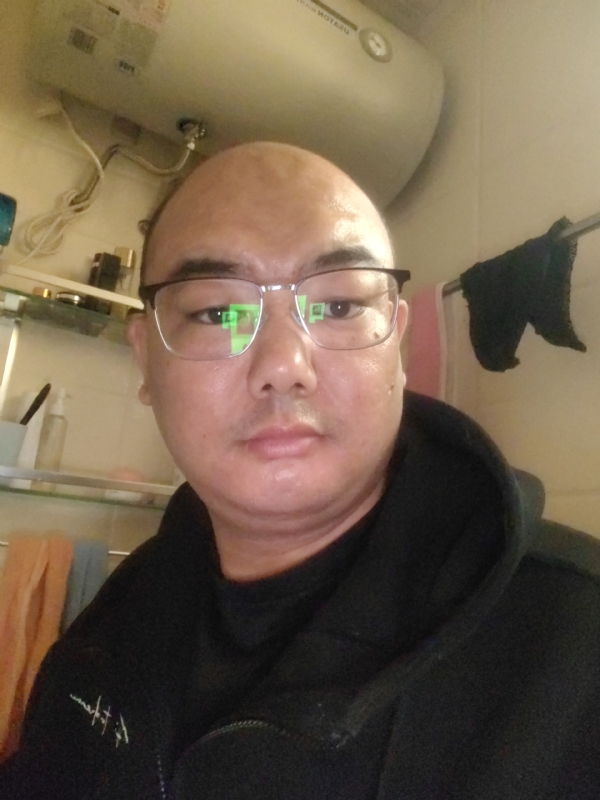 小胖子的第一张照片--贵港相亲服务中心