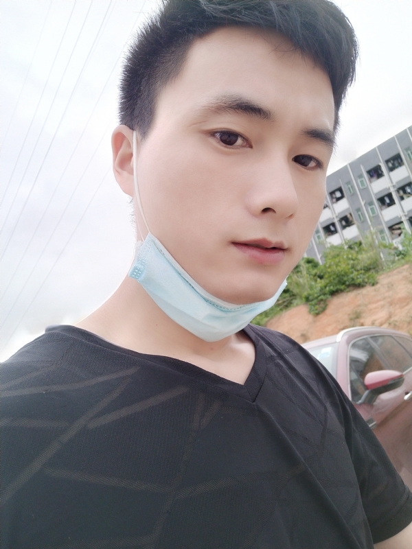 何凡的第二张照片--贵港相亲服务中心