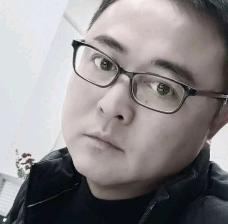 小石头的第一张照片--贵港相亲服务中心