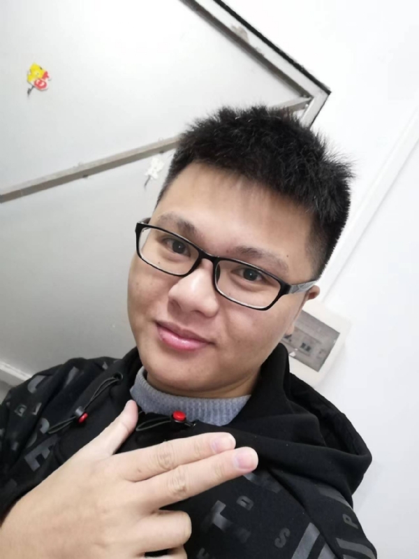 小小梦执的第一张照片--贵港相亲服务中心