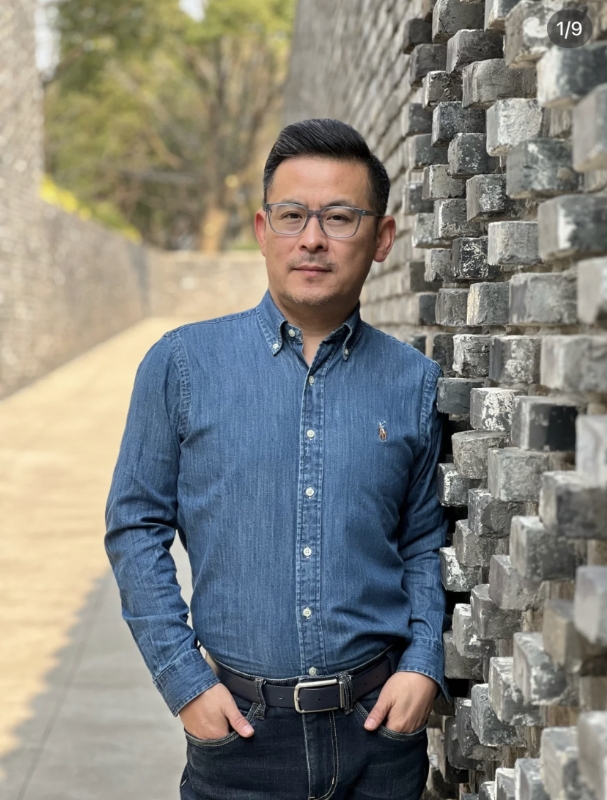 岁月不饶人的第一张照片--贵港相亲服务中心