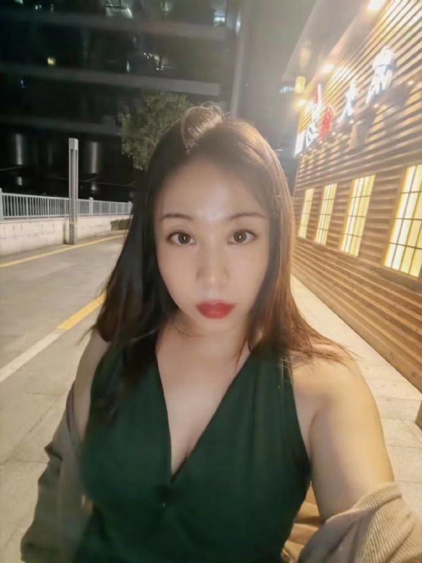 叶子青青的第三张照片--贵港相亲服务中心