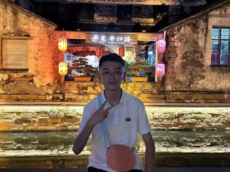 李四的第一张照片--贵港相亲服务中心