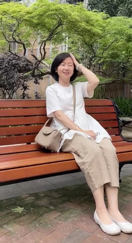 千年老母猪的第三张照片--贵港相亲服务中心