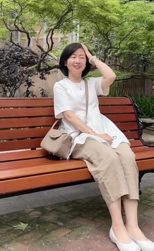 千年老母猪的第五张照片--贵港相亲服务中心