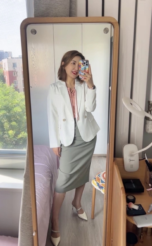 丽波的第三张照片--贵港相亲服务中心