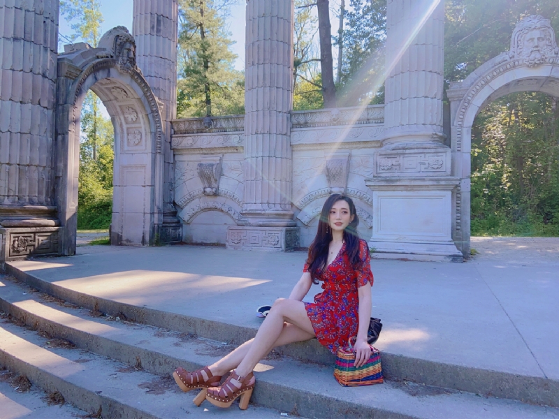 瑜瑜的第一张照片--贵港相亲服务中心