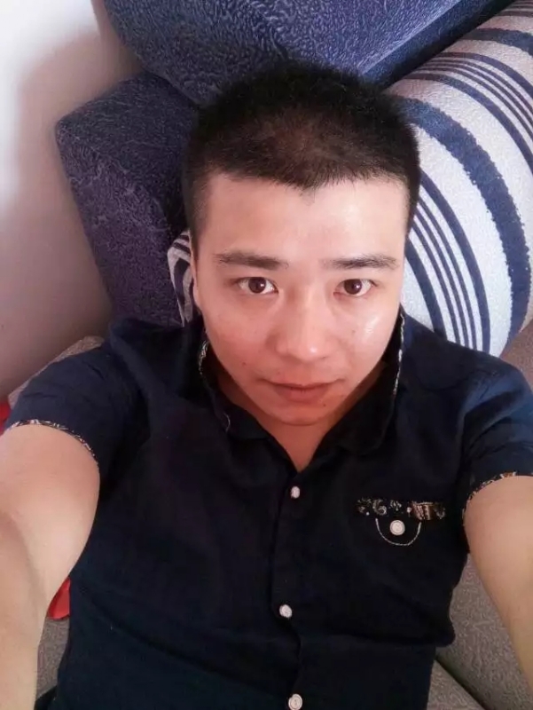 漫步的面包的第一张照片--贵港相亲服务中心