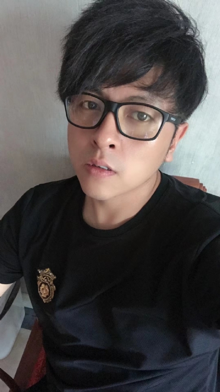 爱你永远不容易的第一张照片--贵港相亲服务中心