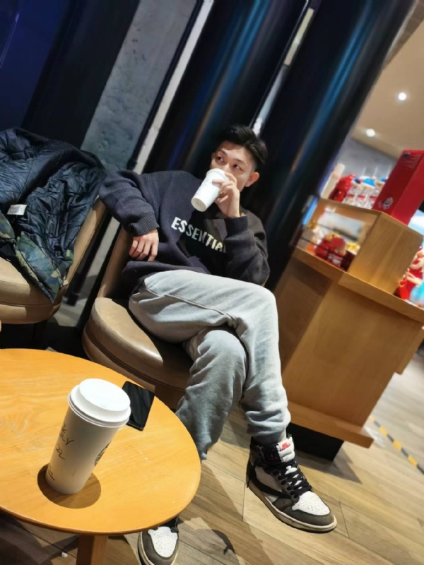 LAZY的第一张照片--贵港相亲服务中心