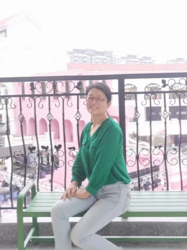 丽华的第三张照片--贵港相亲服务中心