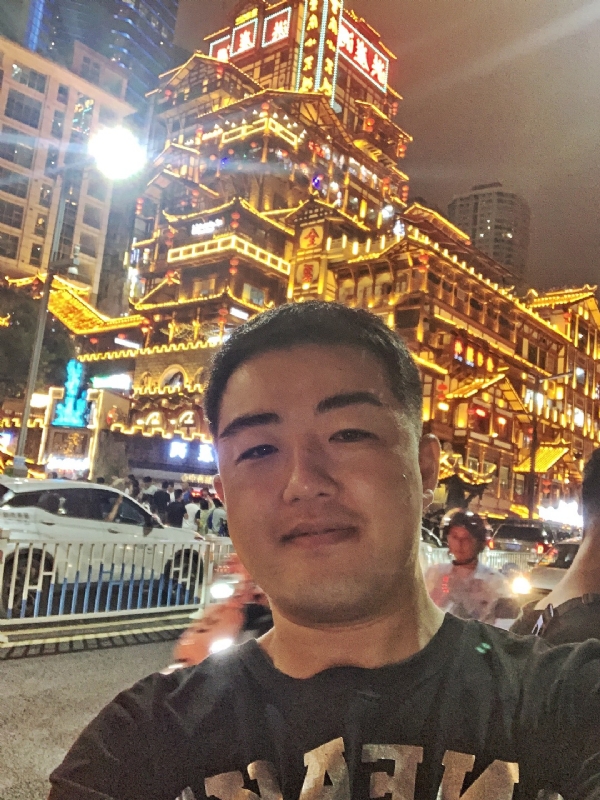 钢铁侠的第一张照片--贵港相亲服务中心