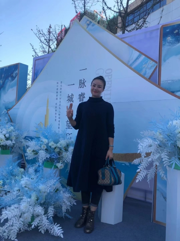 英子的第一张照片--贵港相亲服务中心