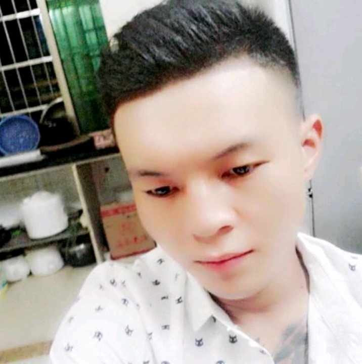 子龙的第一张照片--贵港相亲服务中心