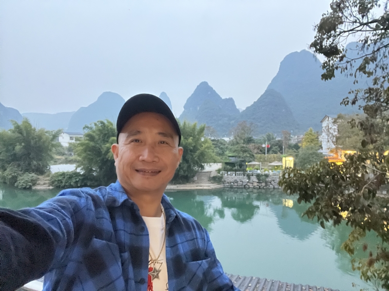 民叔叔的第一张照片--贵港相亲服务中心