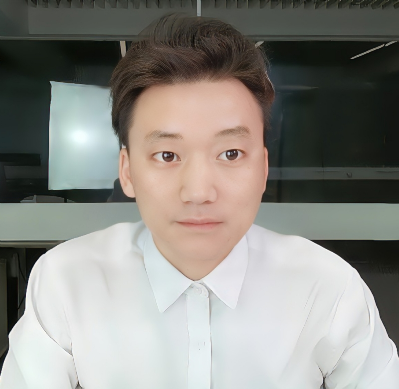 李日的第一张照片--贵港相亲服务中心