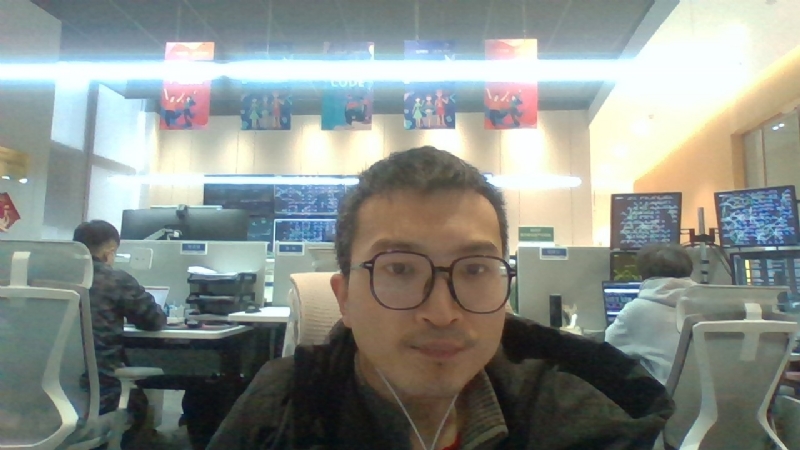 飞翔的蜻蜓的第一张照片--贵港相亲服务中心