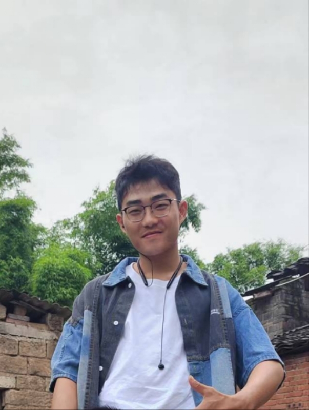 越努力越幸运的第一张照片--贵港相亲服务中心